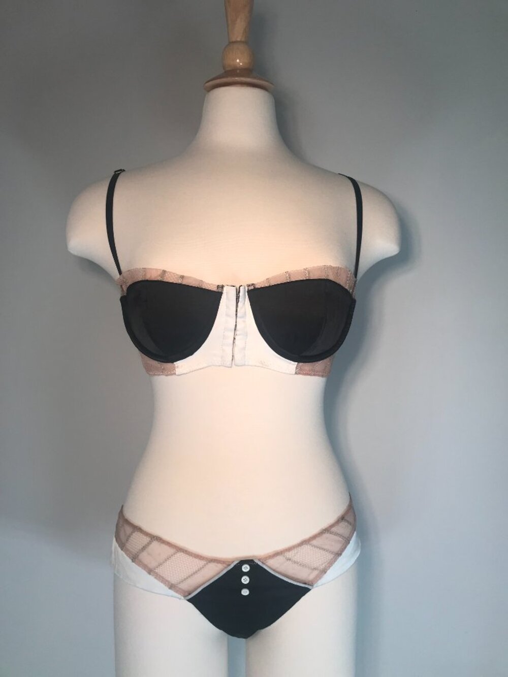 Vintage Kiki De Montparnasse Muse Corselette Bra 36D Black and White satin